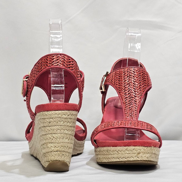 Reaction Kenneth Cole Card  Wedge T-Strap and Buckle Coral Wedge 7.5 NWT - Picture 4 of 6